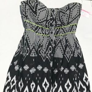 Strapless Fun Flirty Xhiliration Dress